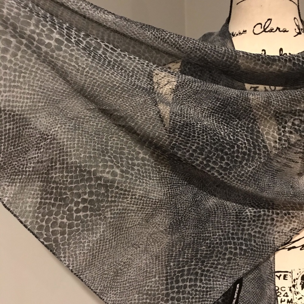 Morgan Taylor Python (?) Scarf - Picture 6 of 14